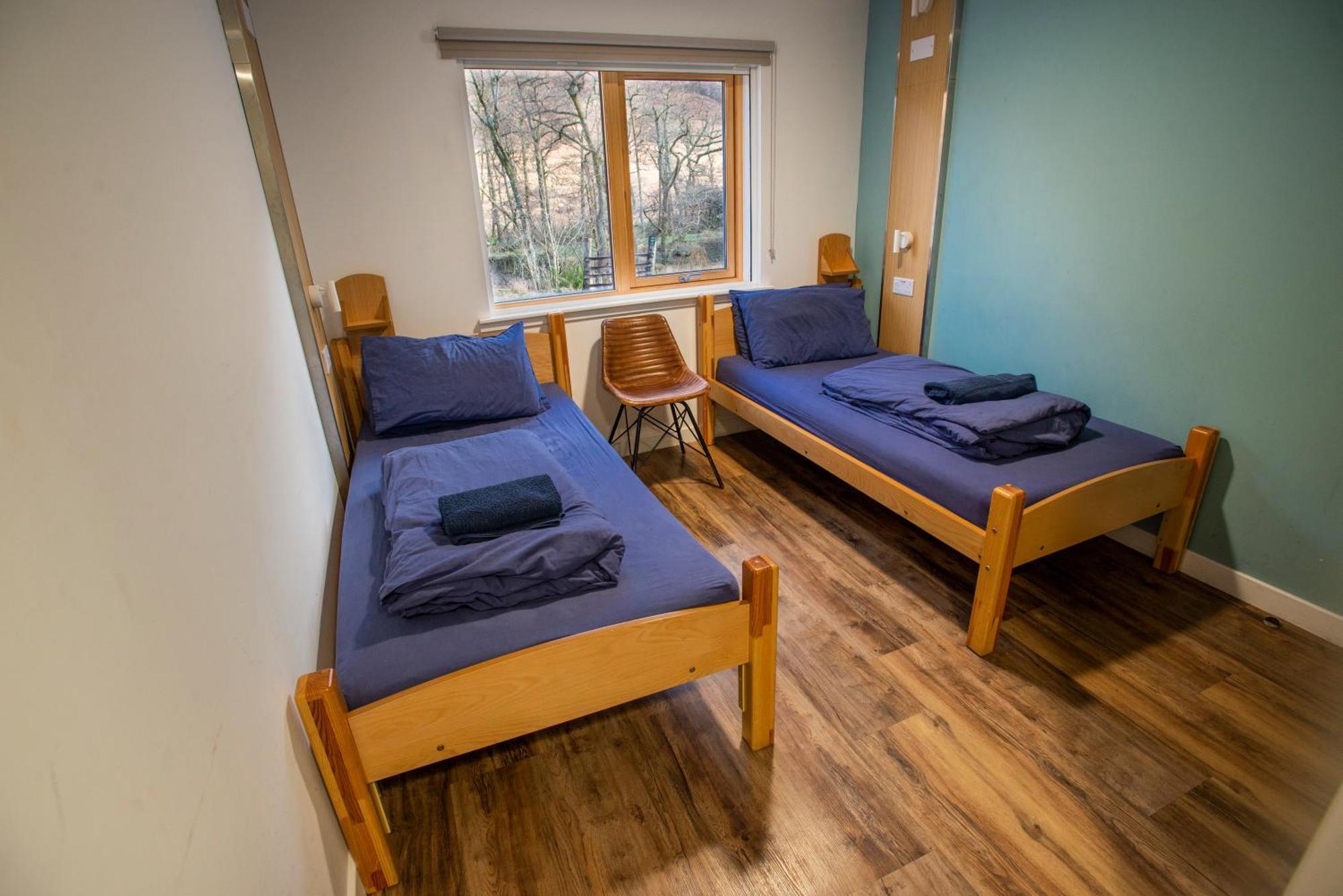 Glen Nevis Youth Hostel Fort William Dış mekan fotoğraf A room at the hostel