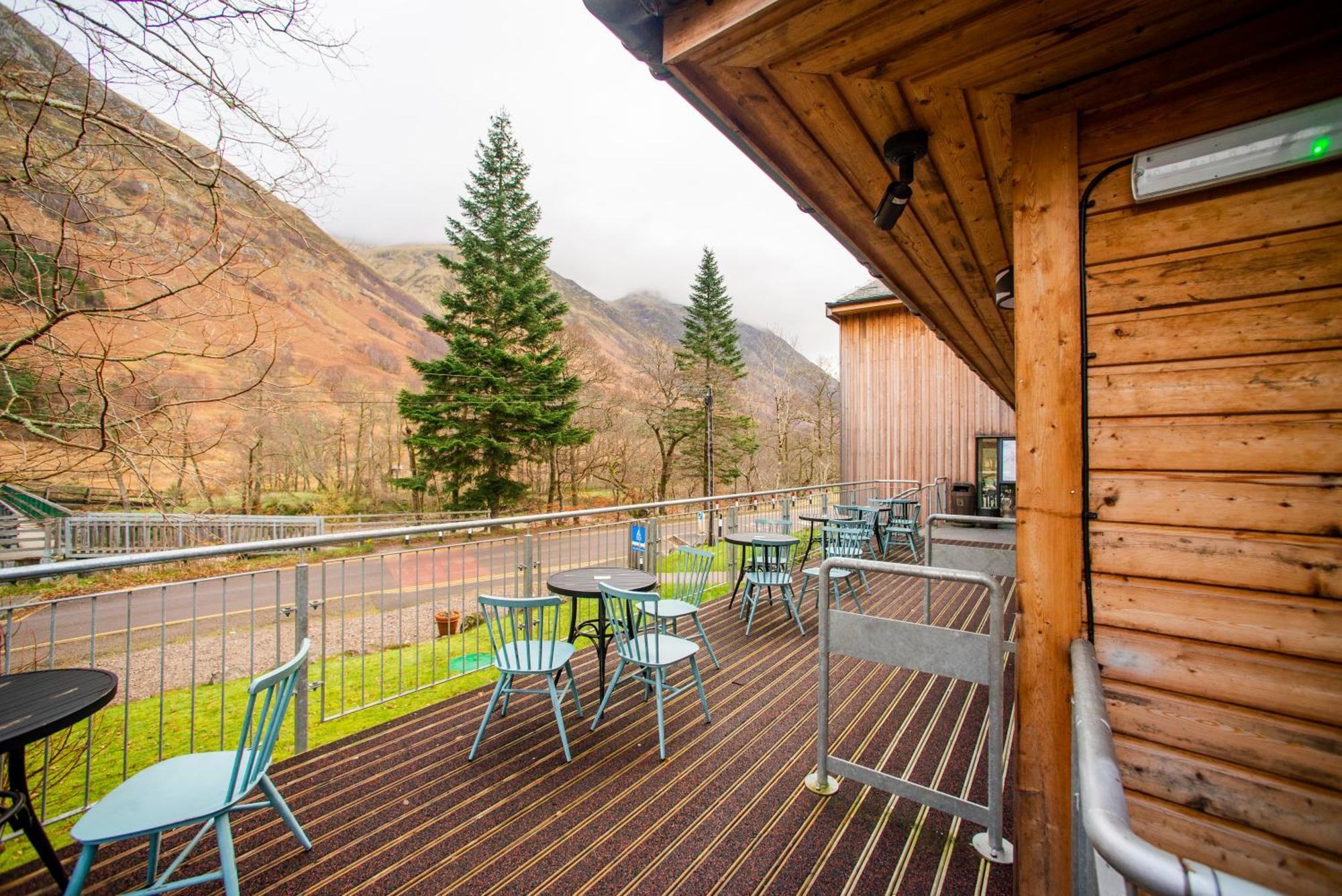 Glen Nevis Youth Hostel Fort William Dış mekan fotoğraf The view from the balcony of the visitor centre